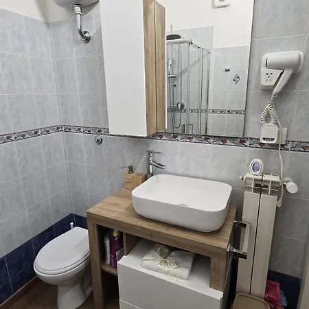 Oikia - Girasole Πανσιόν