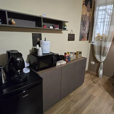 Oikia - Girasole Πανσιόν